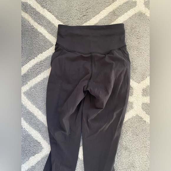 barley worn before lululemon size 2 28” wunder train leggings - Picture 4 of 4
